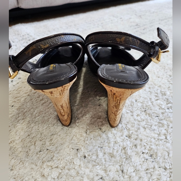 Louis Vuitton Monogram Open-Toe Bow Wedge Heels - Picture 3 of 12